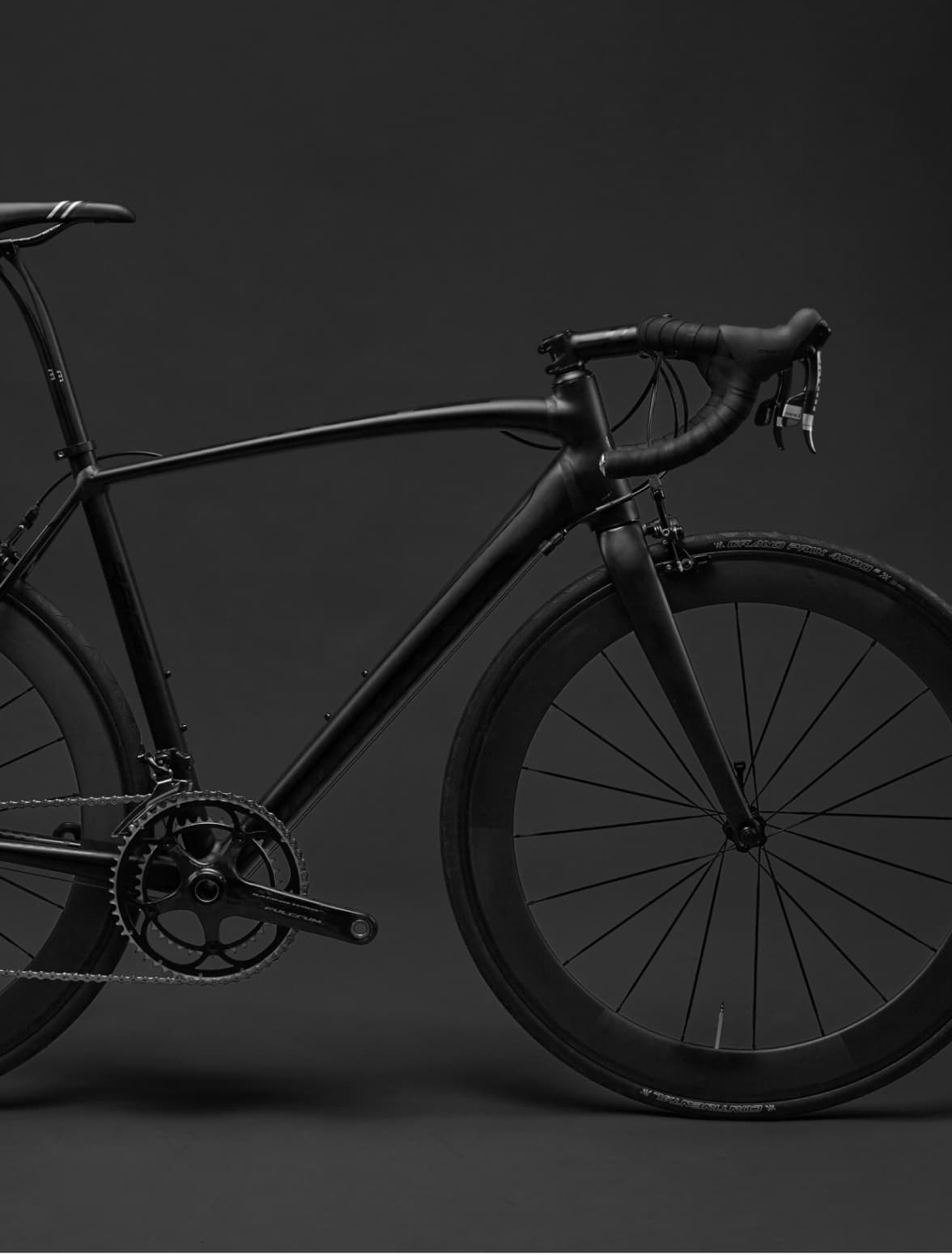 bicicleta eletrica preta.
